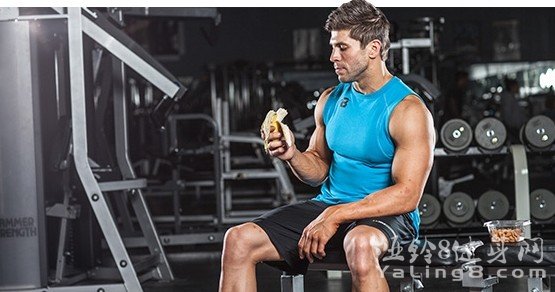 教你从皮包骨吃成肌肉男