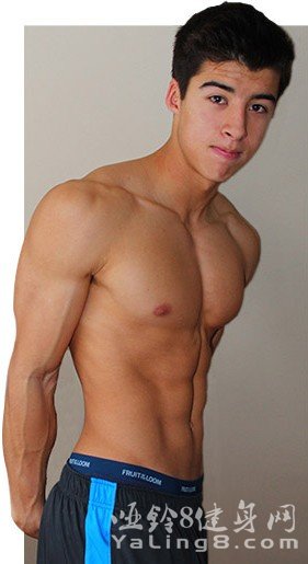 Shota健身2年变肌肉男