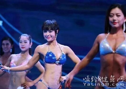 国内女子健美大赛,比拼身材,展现健康