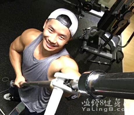 瘦子变肌肉男150斤